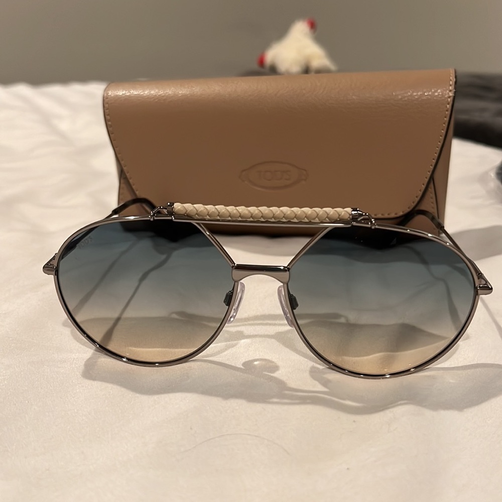 Brand New Authentic Tod's Sunglasses TO 235 14P 59mm Gunmetal Frame TO235